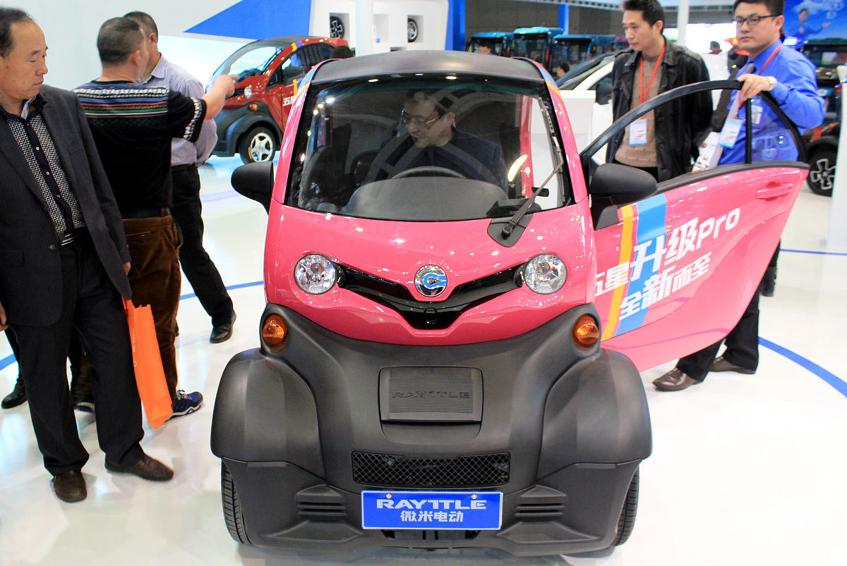 以四轮电动已经弯道超车现在的两轮电动有技术含量吗?为题写一篇1200字文章重新编写标题 以四轮电动已经弯道超车现在的两轮电动有技术含量吗?为题写一篇1200字文章重新编写标题