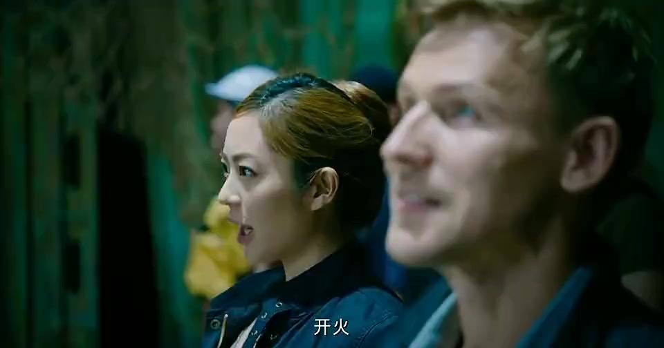美人鱼:张雨绮携武装佣兵,残忍捕杀美人鱼,目标就在下面