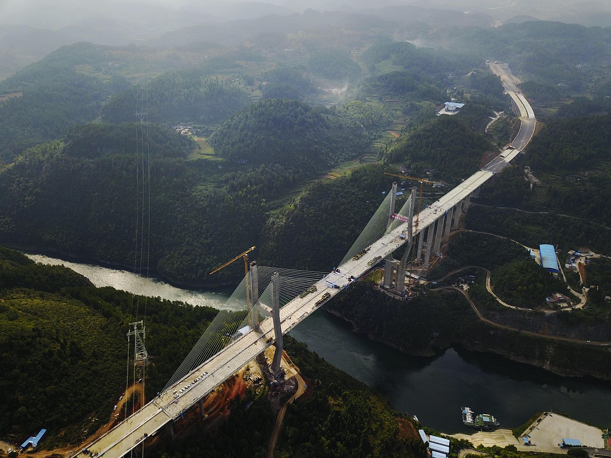 贵州贵阳公路与建筑资质办理及转让指南