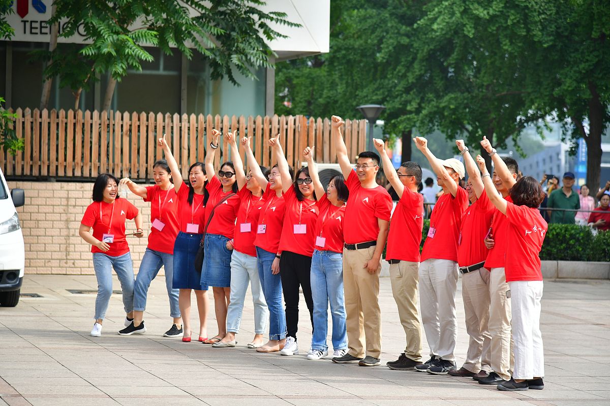 四川最好的铁路学校举行纪念革命先烈系列活动