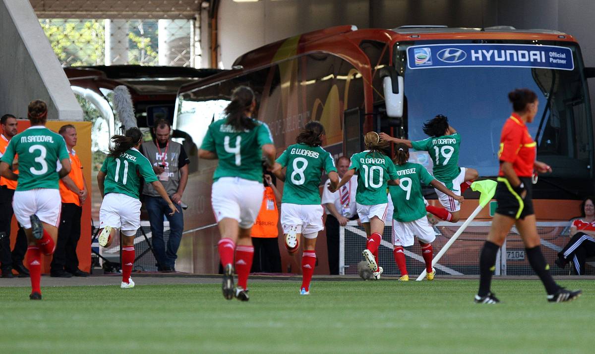 2011年6月27日,德国沃尔夫斯堡,2011女足世界杯b组,墨西哥vs英格兰.**
