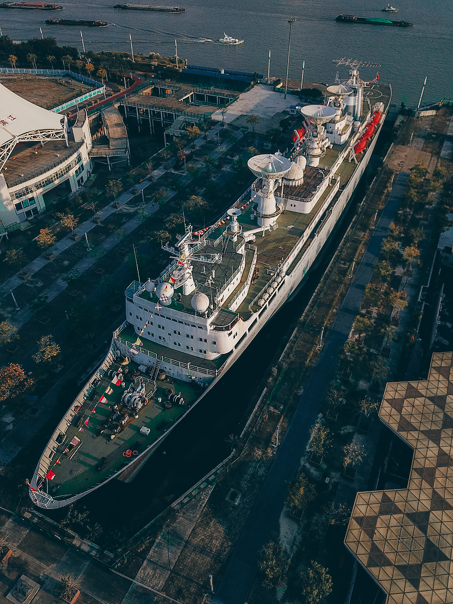 现代战舰5v5：解锁全部战舰，体验精彩海战！