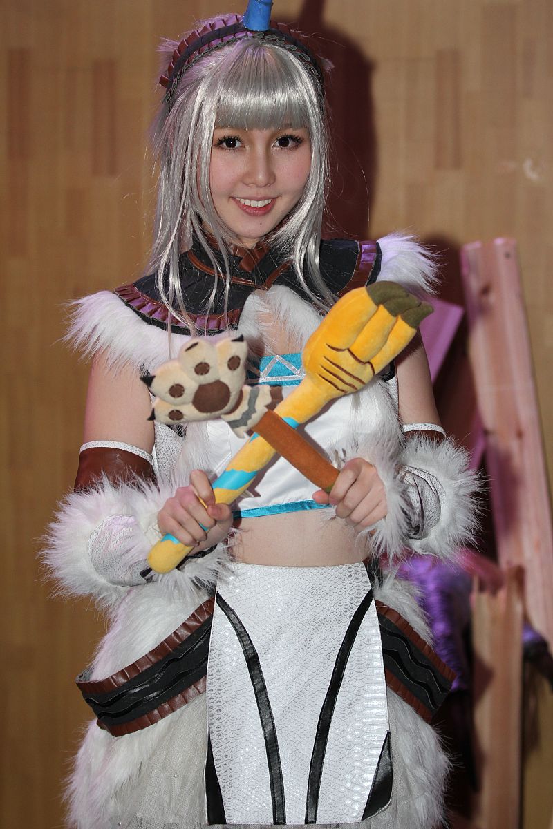 Cosplay 英雄联盟：从服装制作到角色扮演