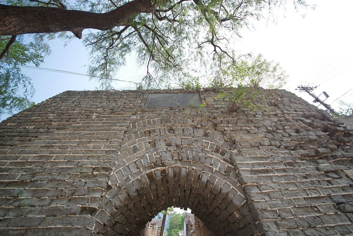 题目包含$周长=2times长+宽$的小学数学题 题目包含$周长=2times长+宽$的小学数学题