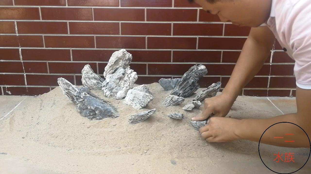 帮粉丝制作第2个鱼缸景观,草缸造景,基础结构过程分享