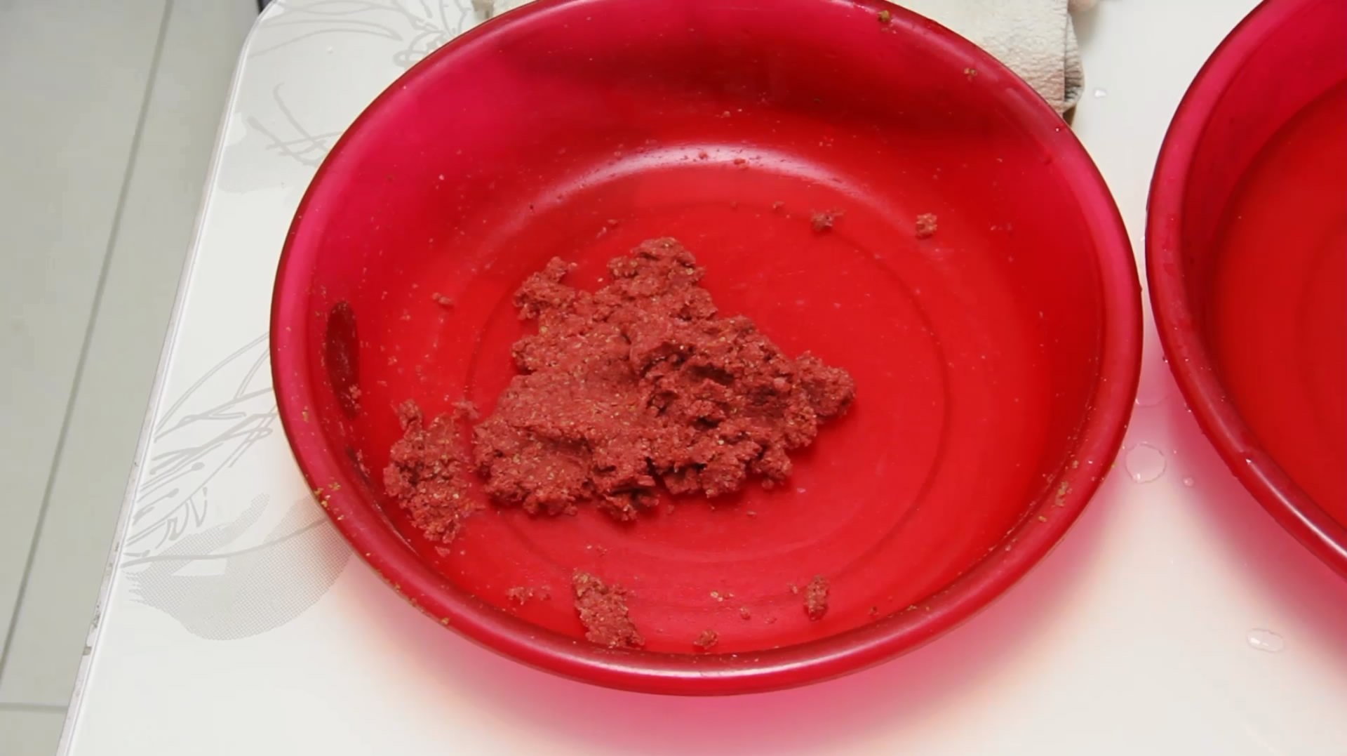 夏季钓鲫鱼,鱼口如果不好试试这款自制饵,给你立竿见影的效果