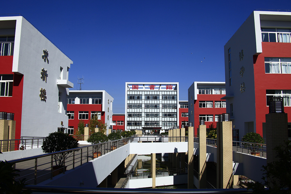 齐齐哈尔市职业教育中心学校美术设计专业介绍 - 培养高素质美术设计人才