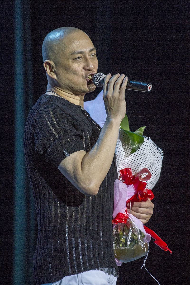 传奇游戏凤玉作用详解：提升攻击、防御、生命值等