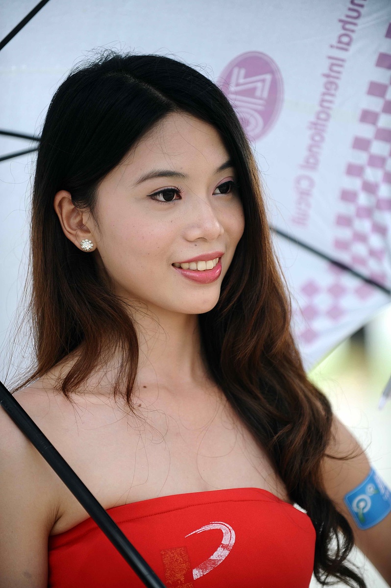 2013年6月16日,珠海,2013泛珠三角超级赛车节,美女模特抢眼.***_***