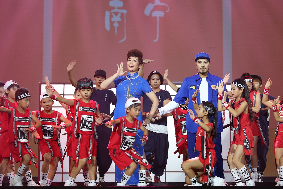 2023年新生员工准备晚会2个小时需要准备多少个节目