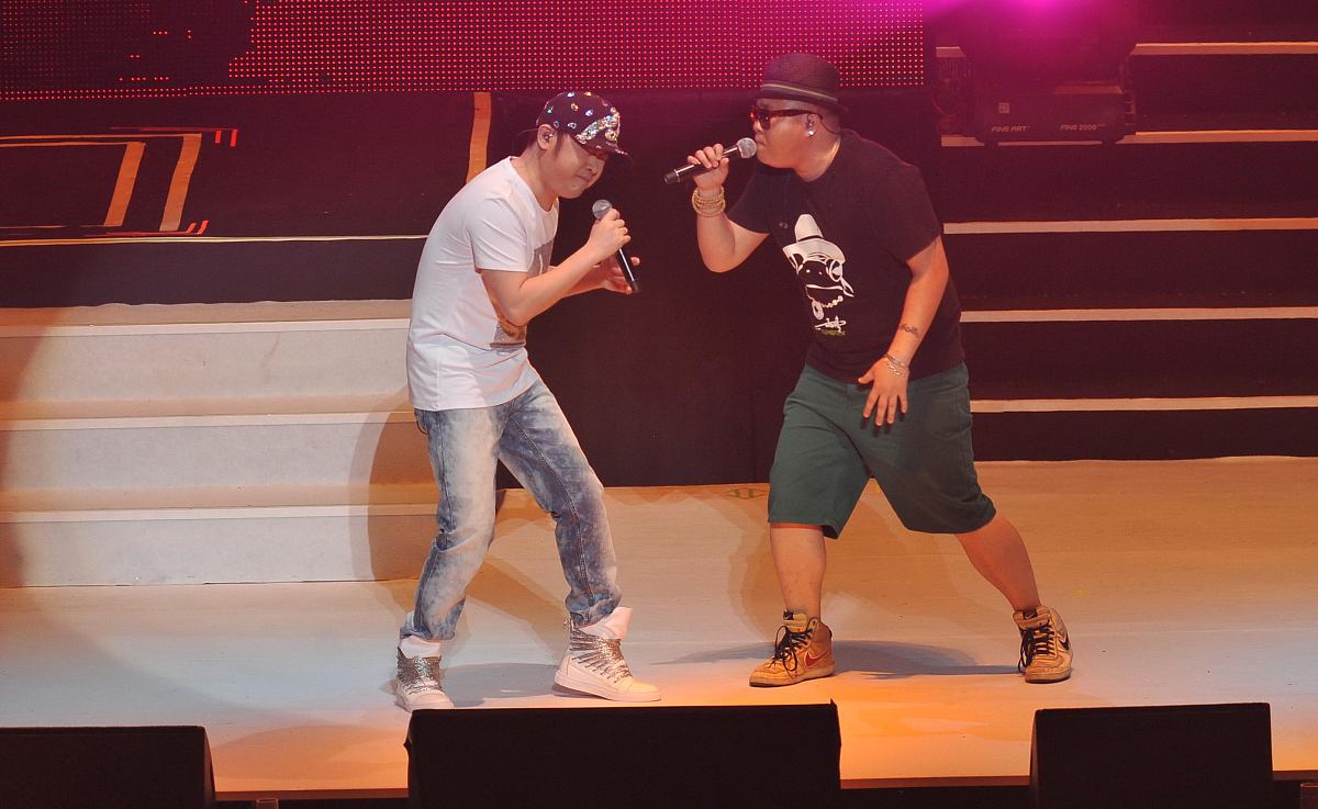 2011年5月21日,北京,2011刀郎"谢谢你"巡回演唱会的首站演出在北京万