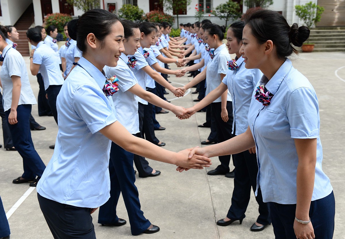 贵阳的美容美发学校推荐_贵州穗港美容美发学校