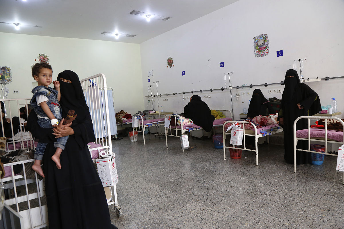 饭店吃饭碰头，老板有责任吗？