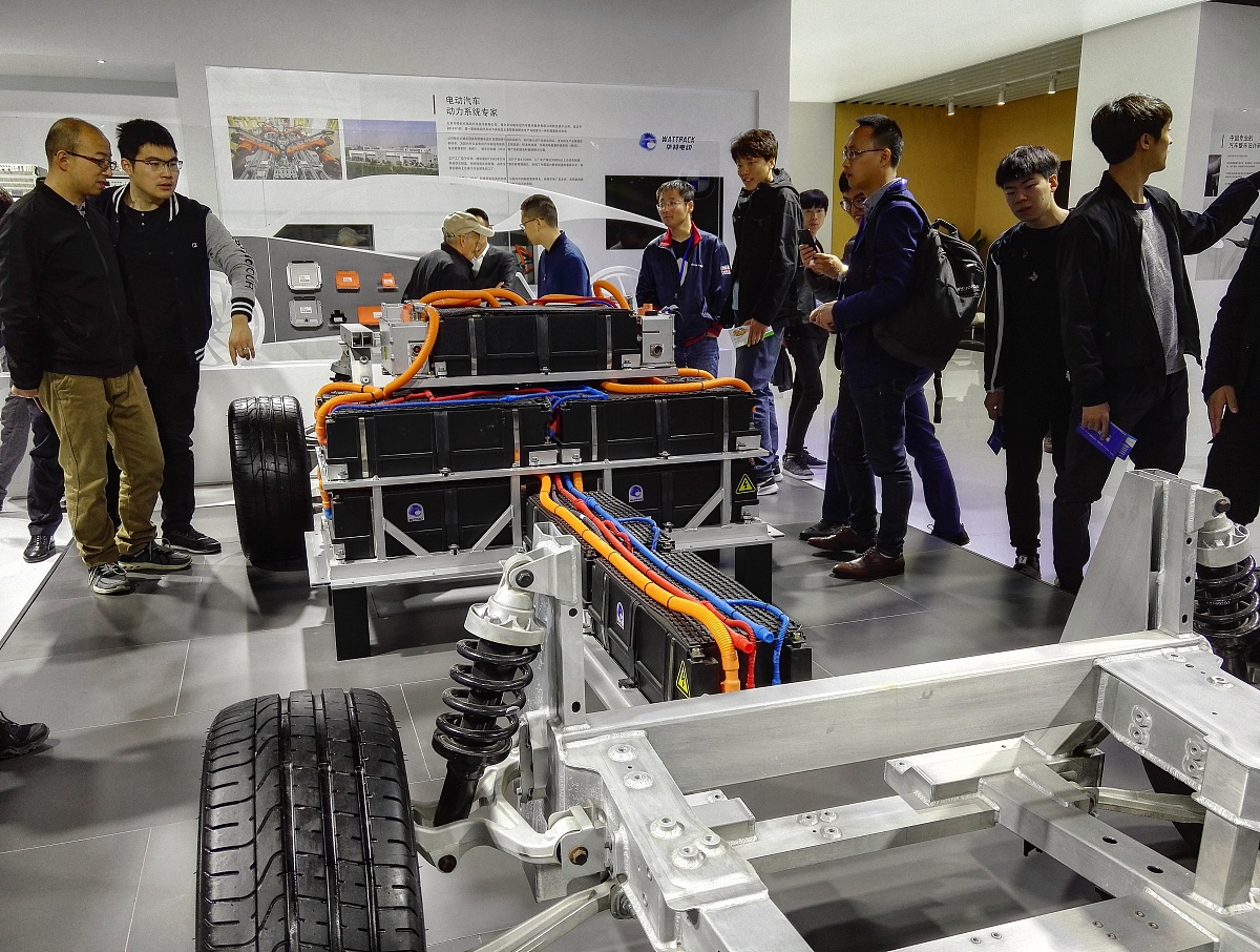 四轮机器人最大驱动力和功率计算