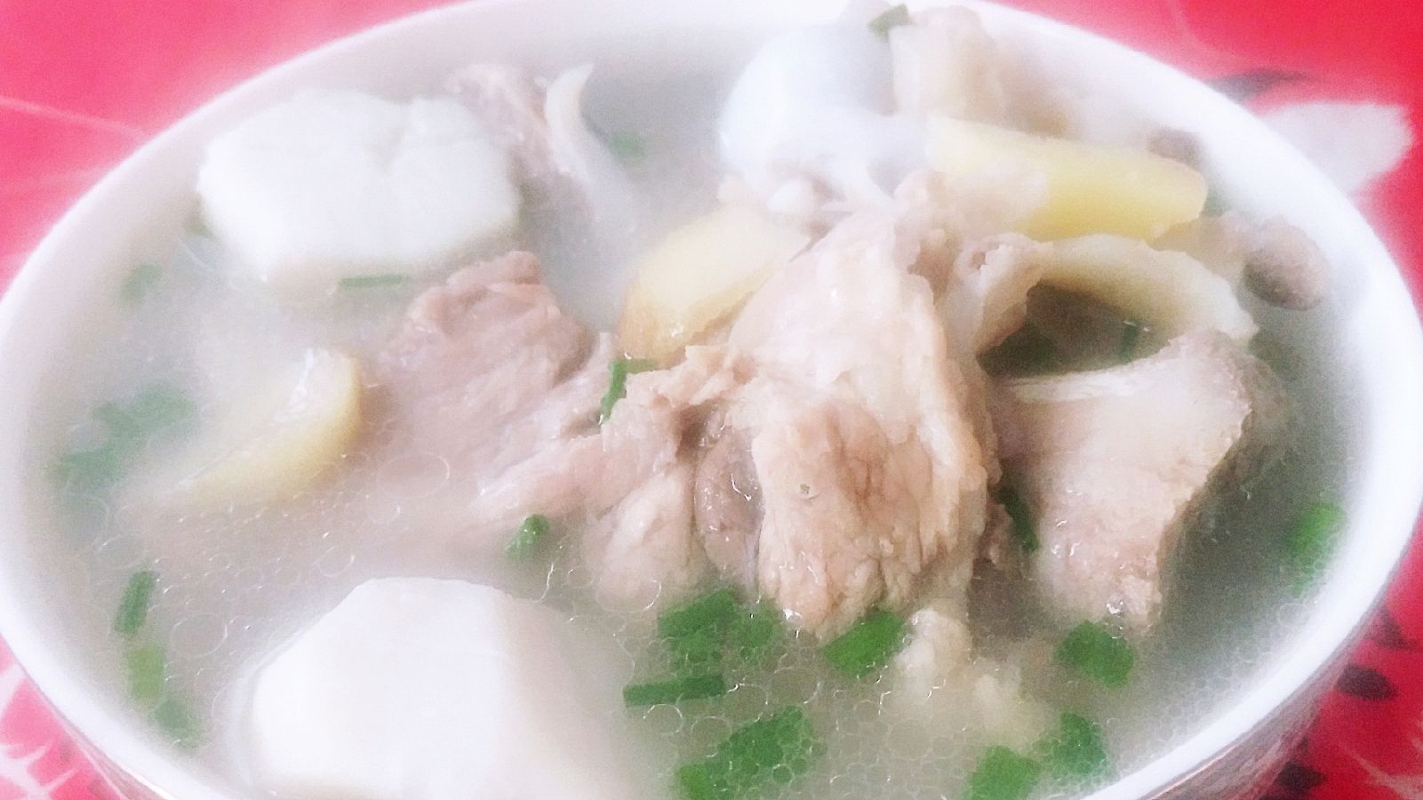 筒骨芋头汤需要注意细节,掌握“它”是一道不可多的美味。