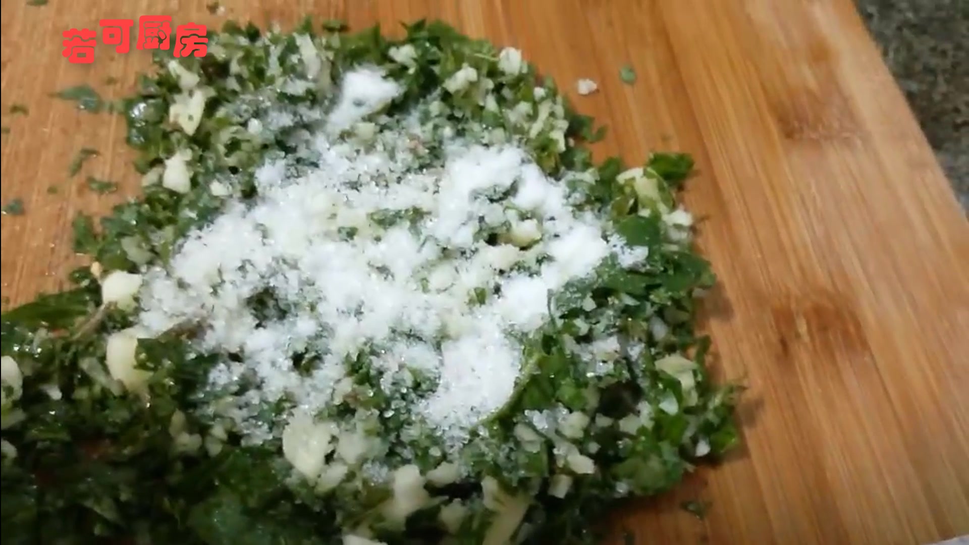 舌尖上的美食:白切鸭蘸上客家最独特的佐料,健胃消食,百吃不腻