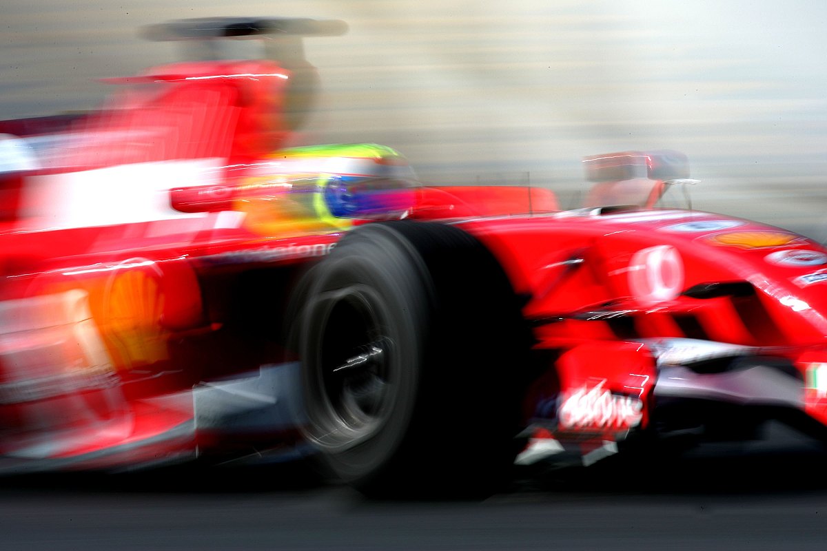 🔥红色速度🔥，准备就绪，点燃你的驾驶激情！