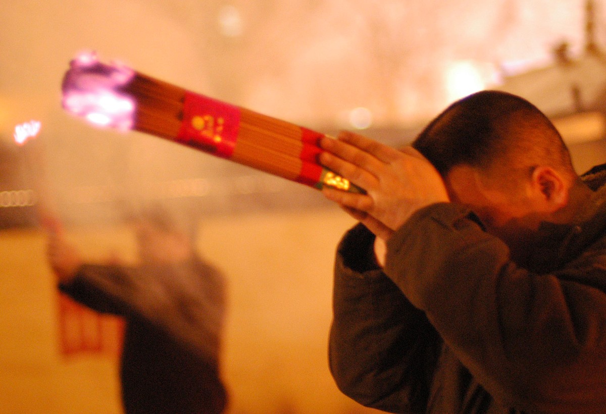 年轻人为何热衷电子祷告？  现象背后的深层思考