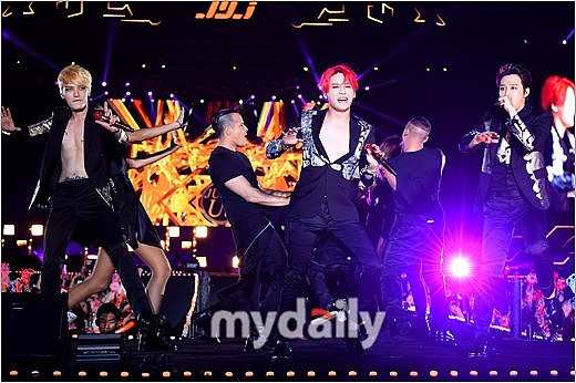 田柾国 & Taylor Swift Collaboration Song: A Musical Dream Come True