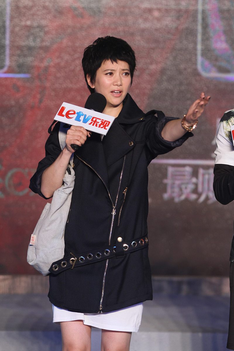 2013年7月25日,北京,电视剧《龙门镖局》古装穿越年会.***_***袁咏仪