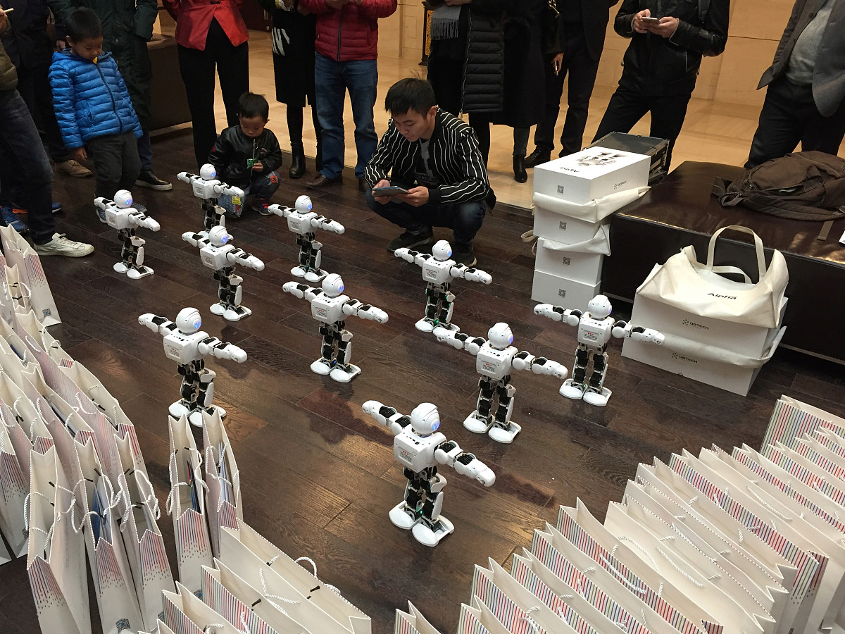 编一个女医生拉裤子放屁的故事