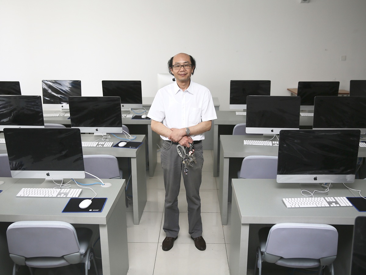 小学六年级语文试卷（满分100分）