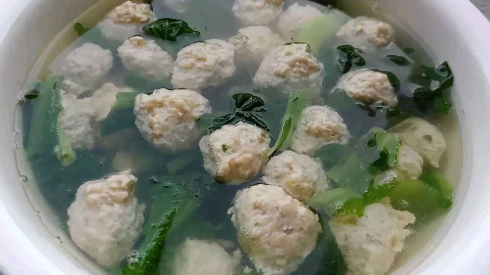 鸡胸肉不炸不炒也不煎,这样简单一做,口感鲜嫩,一点不柴