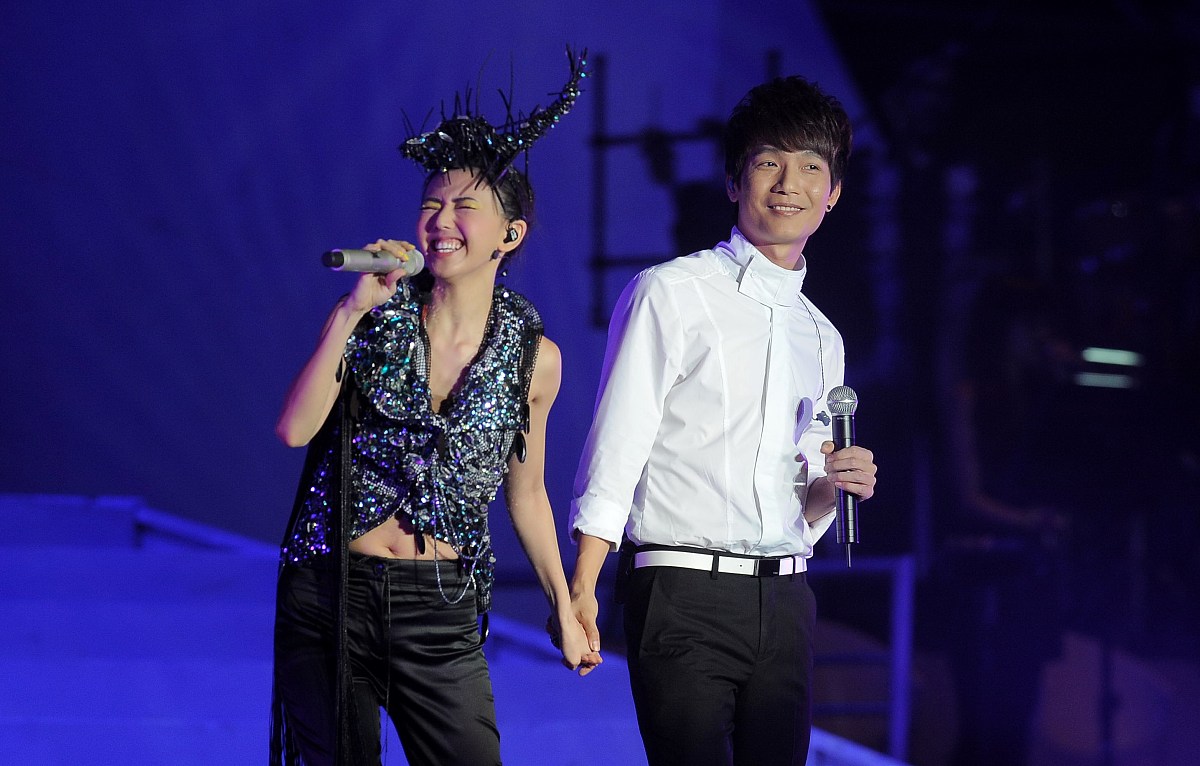 2010年8月28日,北京,孙燕姿《答案是》北京演唱会在首都体育馆举行.  