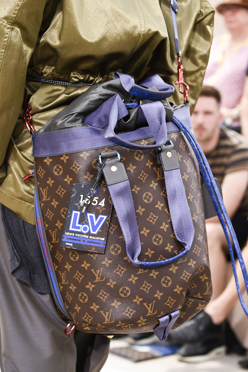 当地时间2017年6月22日,法国巴黎,2018春夏巴黎男装周:louis vuitton 