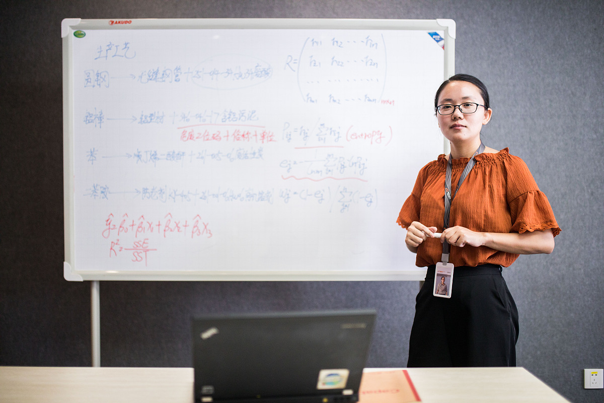 在三下乡活动中完成的工作、主要做法和所取得的成效字数在1000字以内 例如访谈、问卷调查