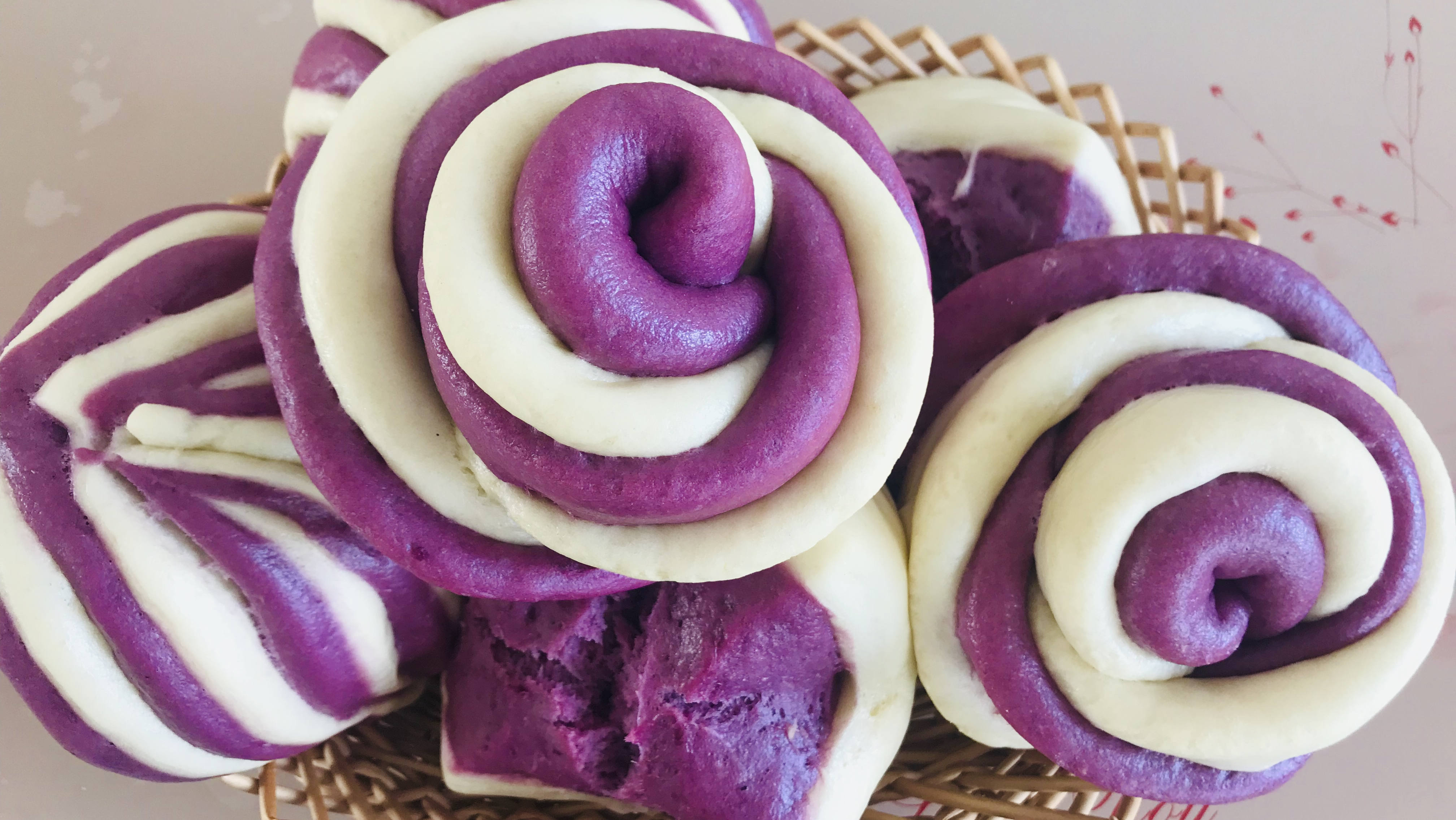 紫薯馒头健康营养高颜值,蓬松暄软有嚼劲,老人孩子都喜欢吃