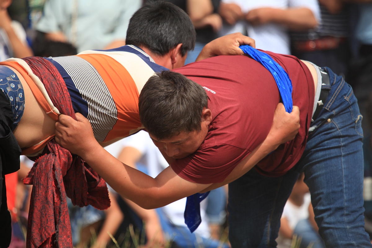 你好，我正在准备研究生入学考试的复试调剂。如果你知道调剂是什么的话，能不能请你帮我写一些言辞恳切的调剂申请呢？最好包括必要的自我陈述（包括报考原因、自我评价等）。需要让看到这段话的老师感觉我是一个认真踏实的学生。