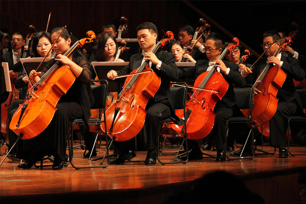 2013年10羽绒24日讯,广东广州,早前,星海音乐厅三男高音飙歌. 戴玉强,