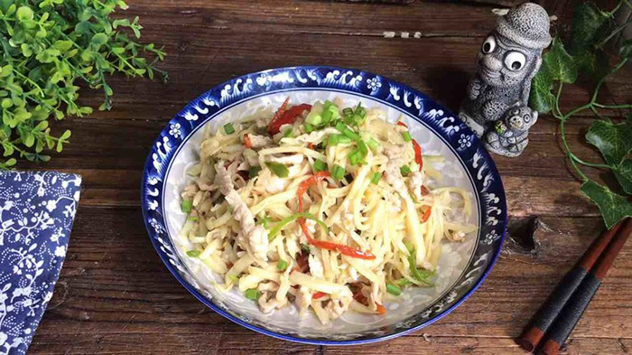 家常小炒——茭白炒肉丝,简单又美味,家里人都超爱吃,赶紧试试