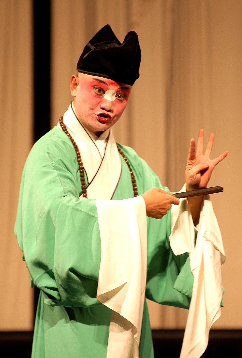 学戏剧学后悔死了？揭秘戏剧学专业：挑战与机遇并存