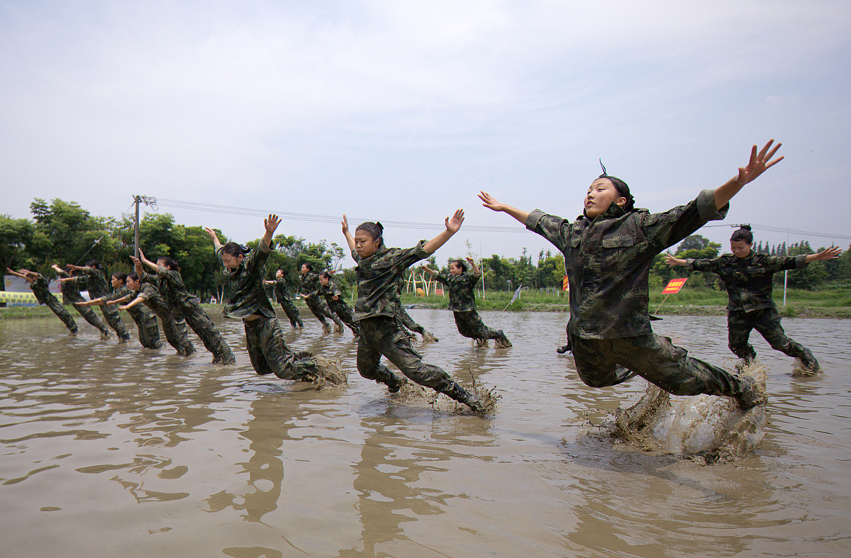 去成都航空高铁学校怎么走