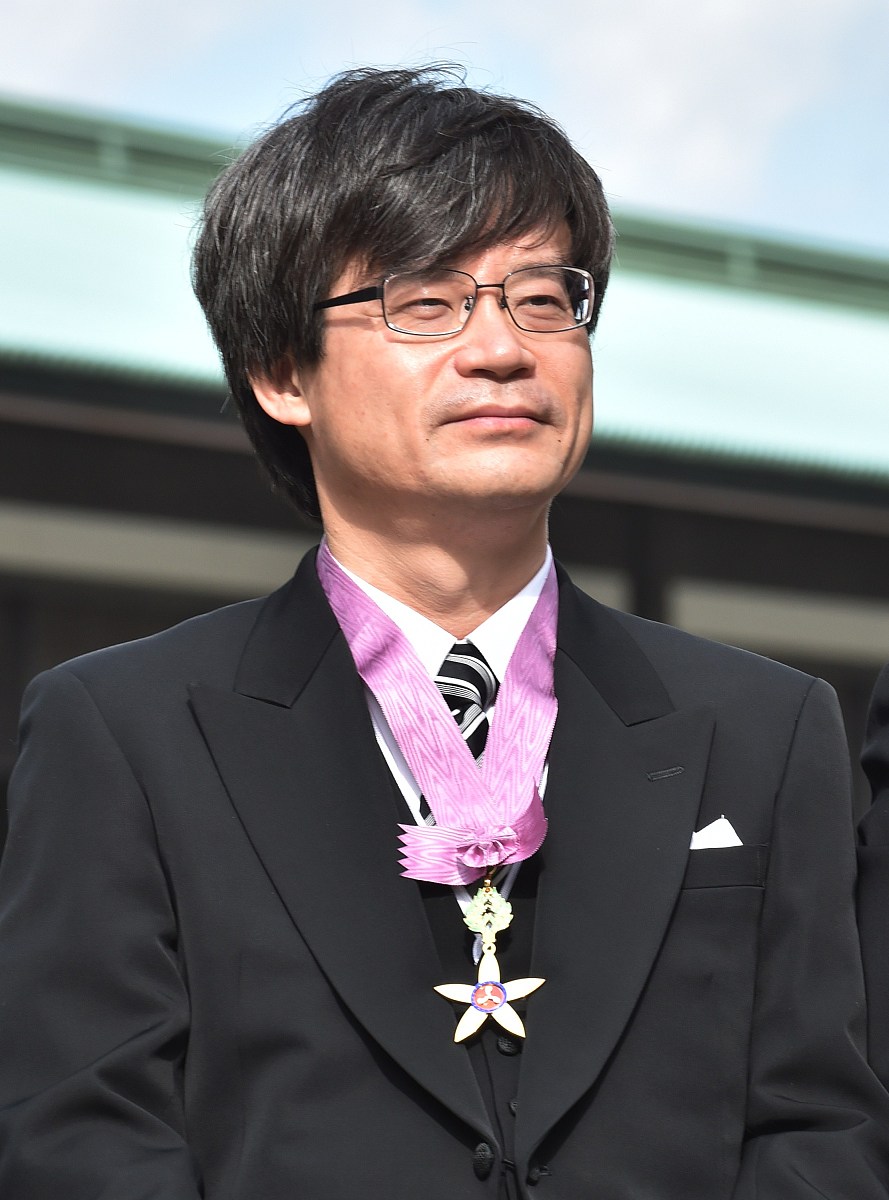 当地时间2014年11月3日,日本东京,诺贝尔物理学奖的半导体工学专家中