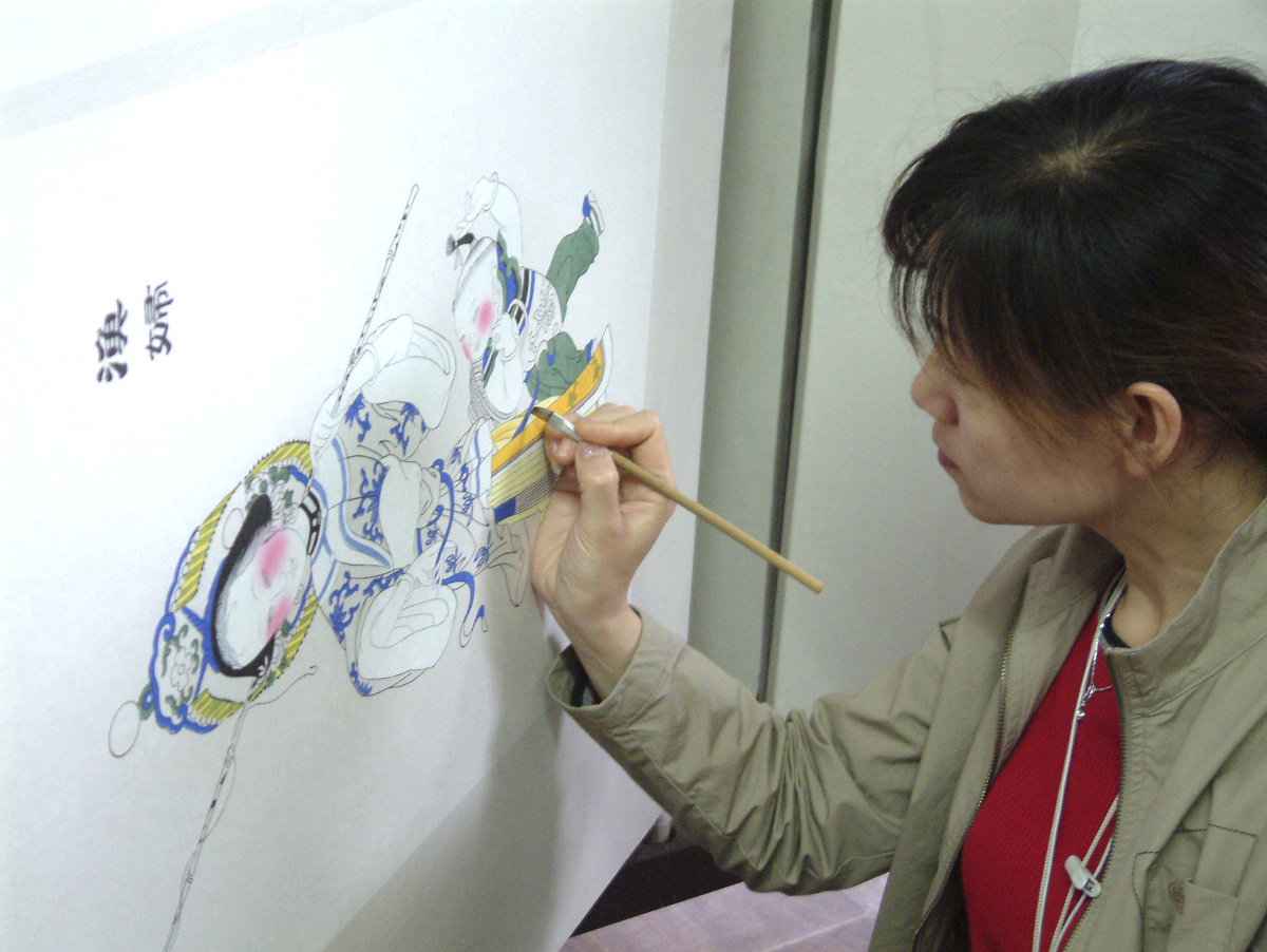 2005年5月,天津,古镇艺人正在创作"杨柳青"木版年画.+++_+++杨柳青,古