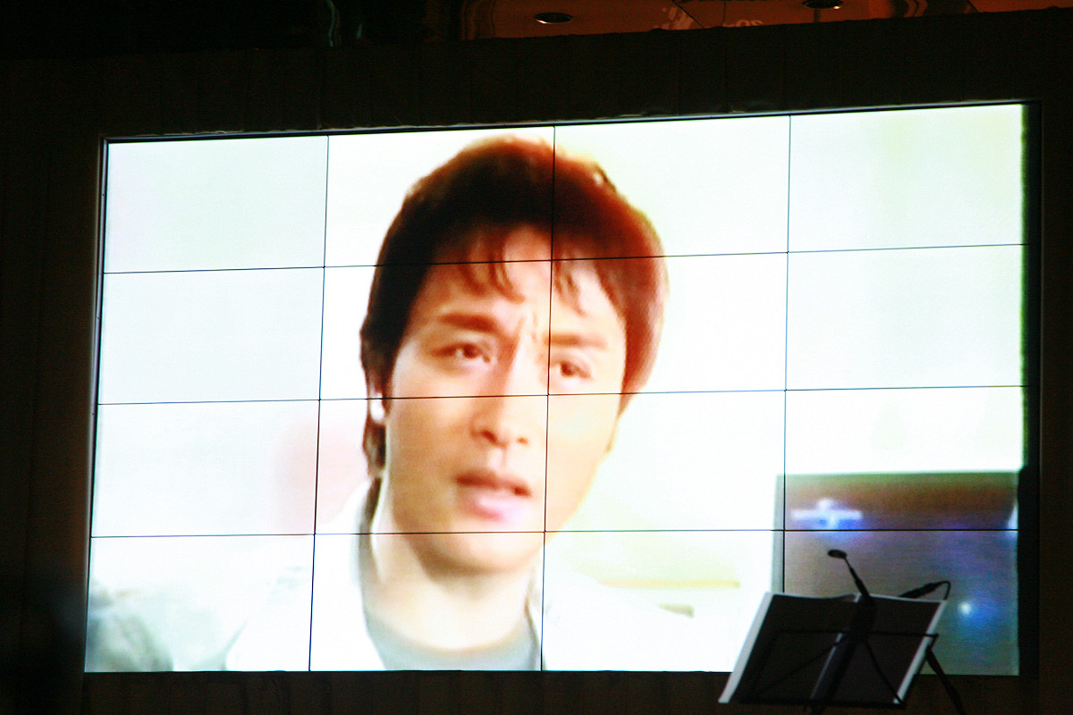 2007年4月1日,香港,4月1日是张国荣(哥哥)逝世四周年,适逢是哥哥入行