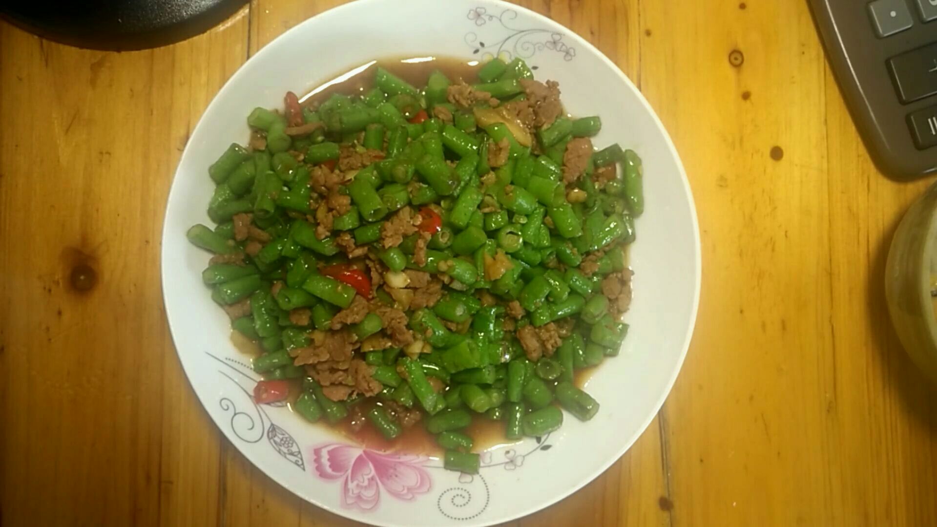 一道简单好学又好吃的家常菜,青豆角肉沫,今天要吃三碗饭了