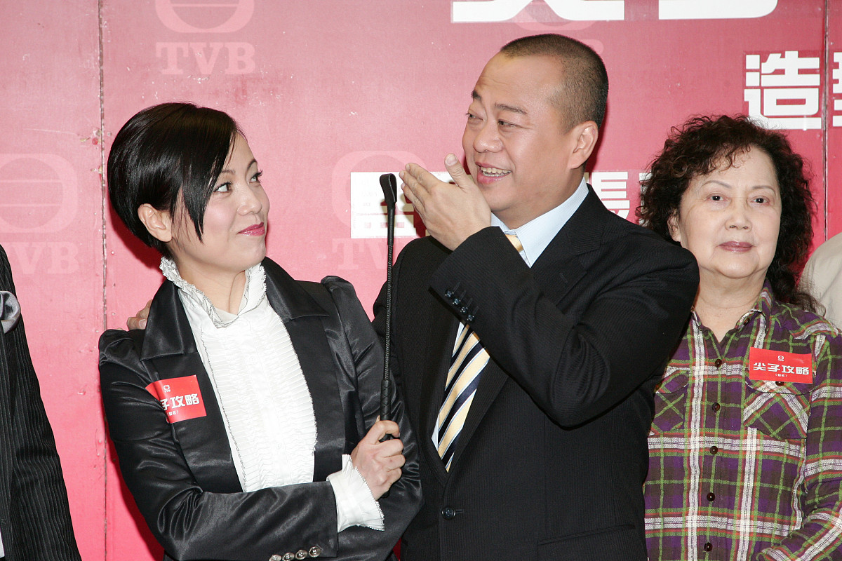 2008年 1月 16日 , 香港 , 电视剧 《 尖子 攻略 》 试 造型 . 欧阳震