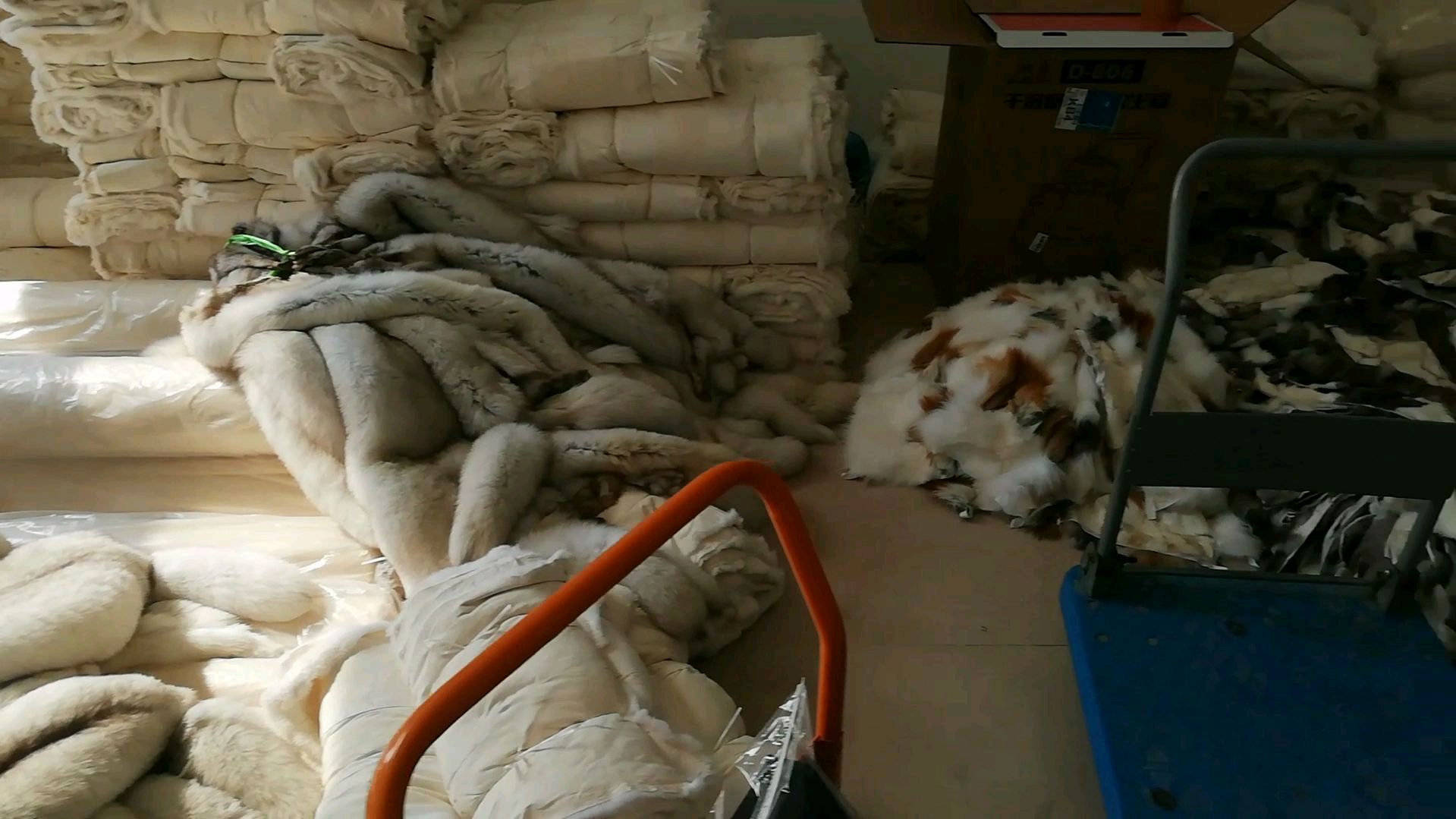 走进派克服生产工厂,看看派克服原材料长啥样子