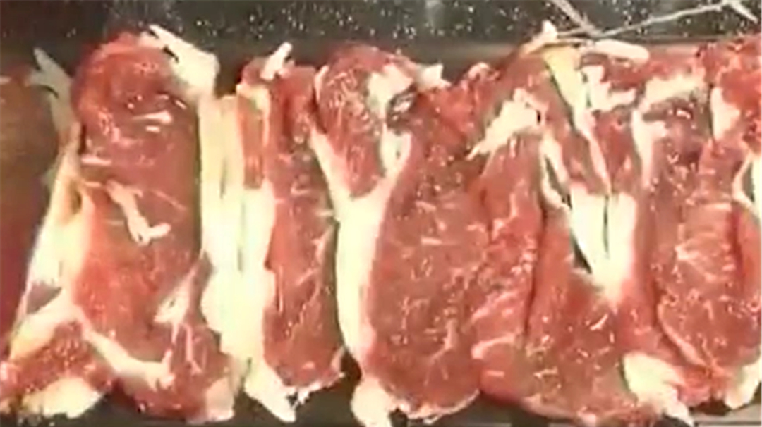 怎么样切牛肉?潮汕牛肉馆师傅手把手教你 这样切肥肉得当口味佳