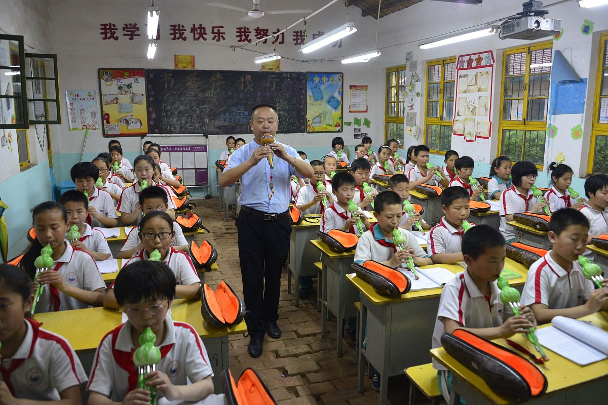 小学音乐课：用温暖故事谱写动人旋律