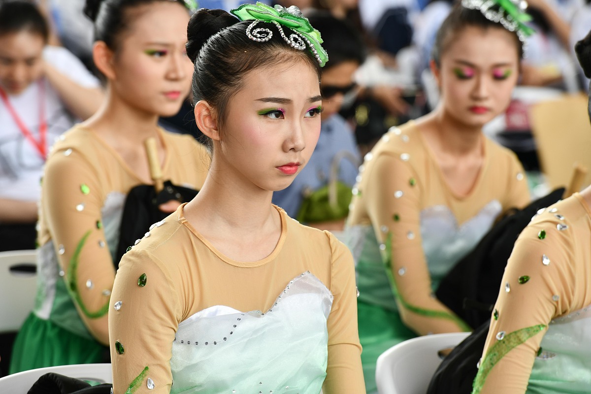 ***_***2018年5月4日,深圳." 千禧一代 " 将迎来成年,为激发青少年梦