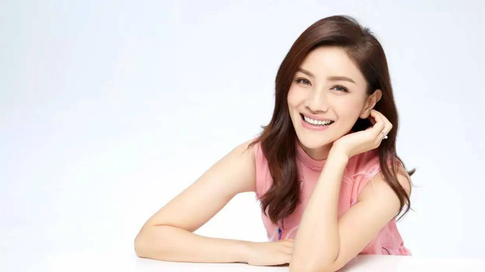 胡可发现安吉英文手写信 儿子想养乌龟字体很呆萌