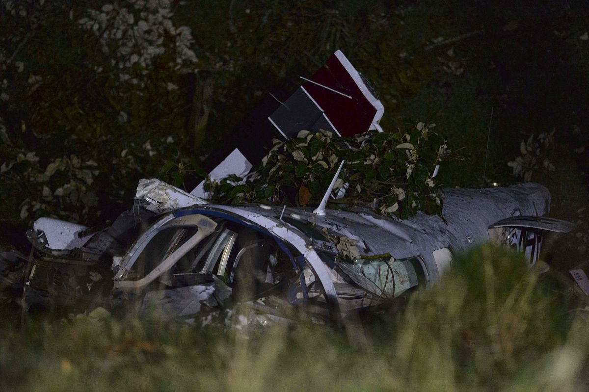 汽车破坏升级！逼真碎裂效果，更真实的游戏体验！