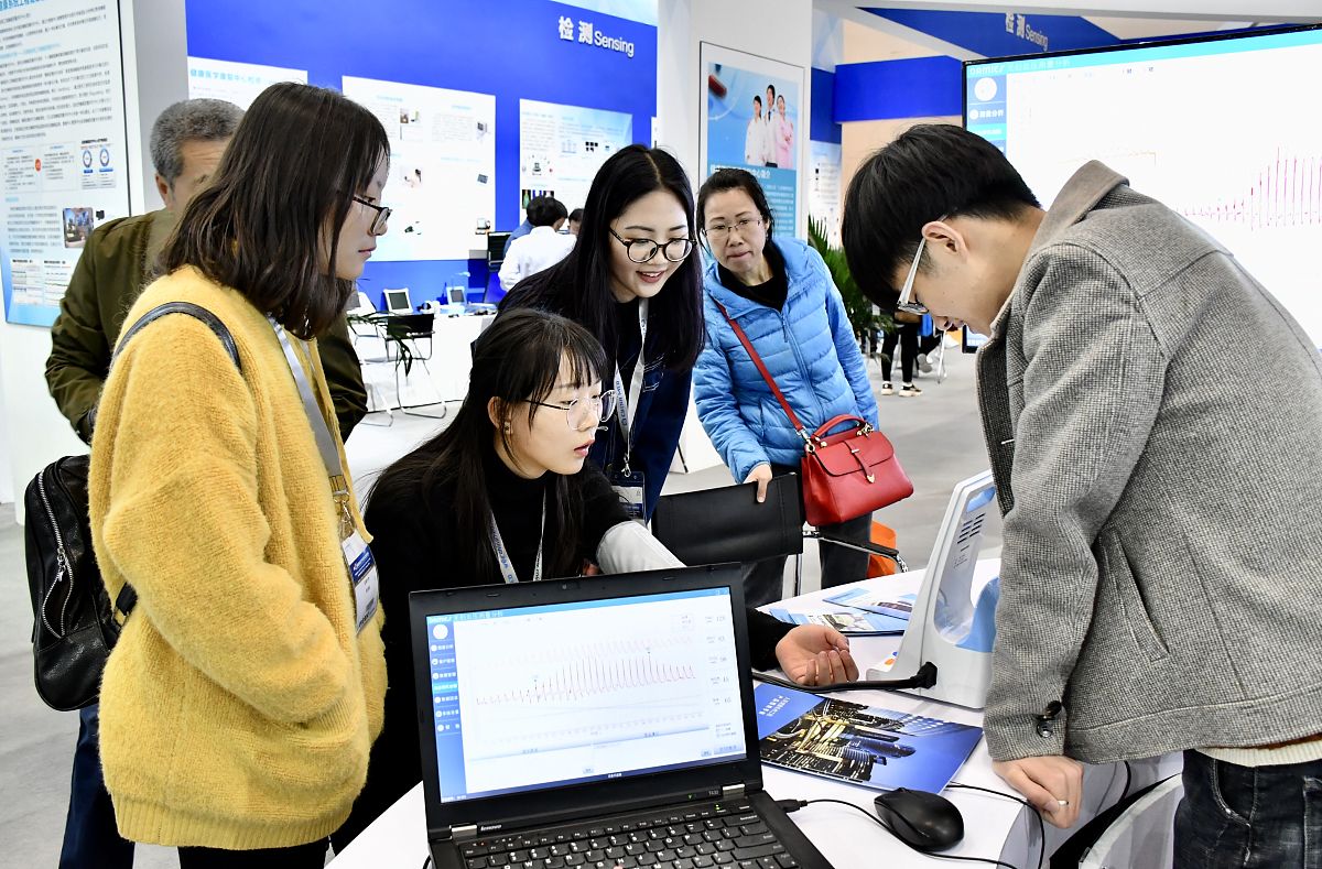 陕西职业技术学院网络营销与直播电商专业学习内容 - 掌握未来热门职业技能