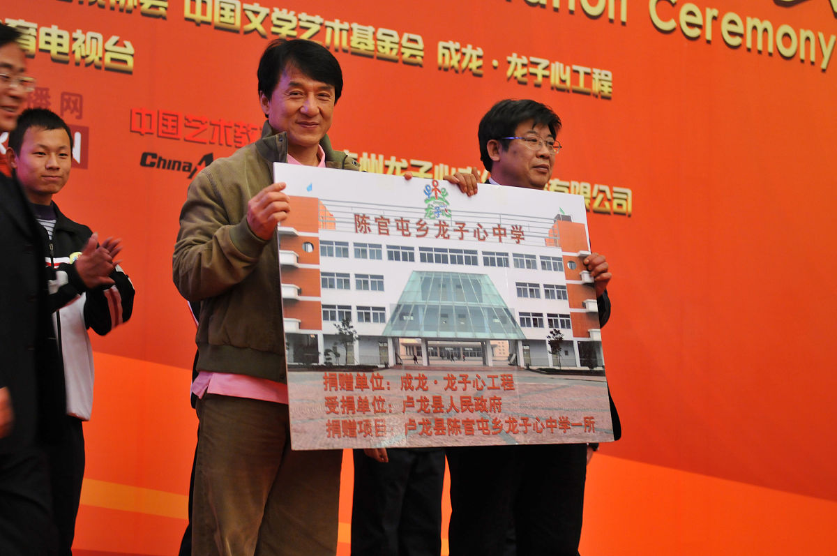 学校で先生から知らされること - 情報伝達の重要性