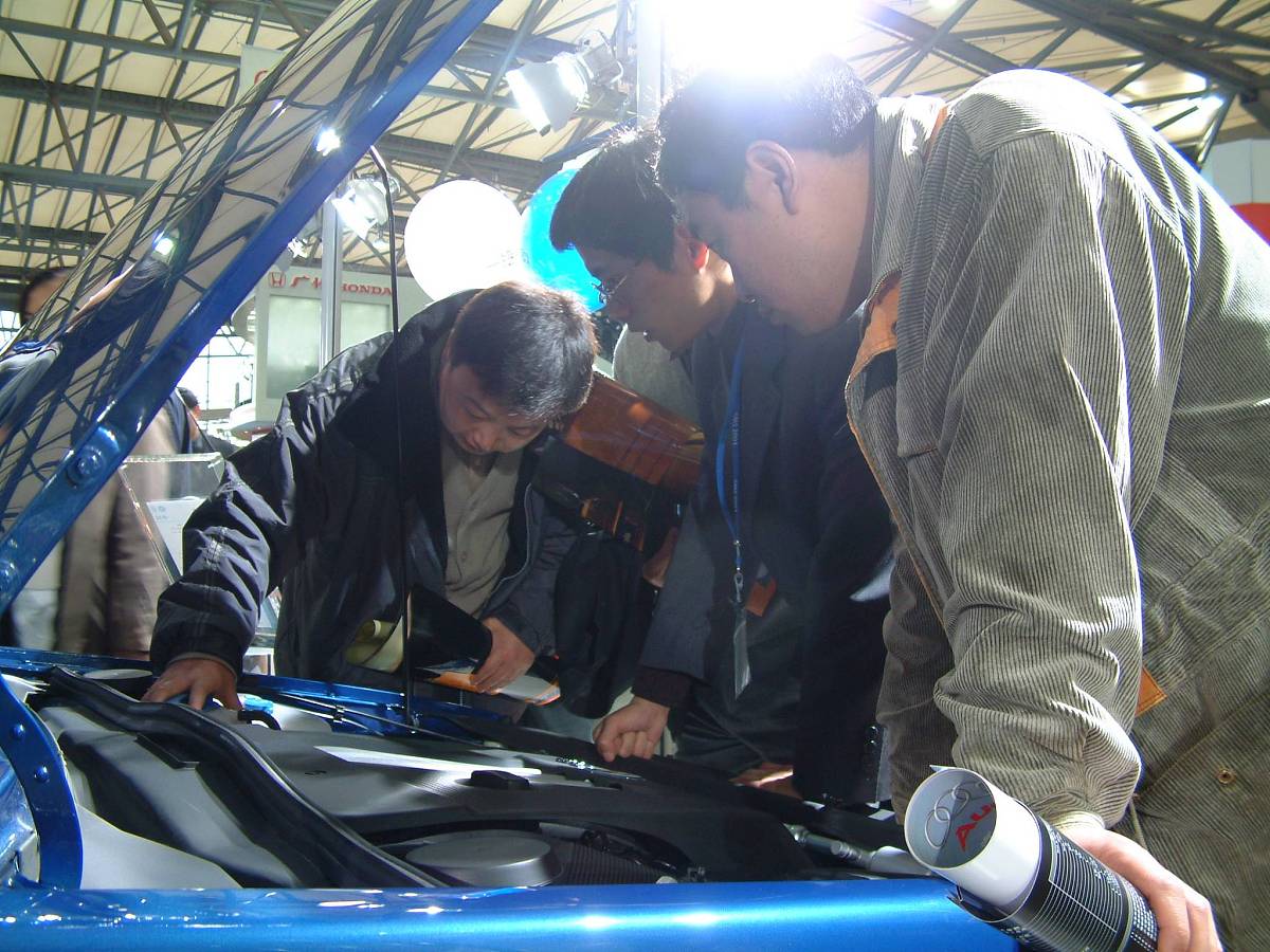 保定市华中技工学校汽车维修专业怎么样